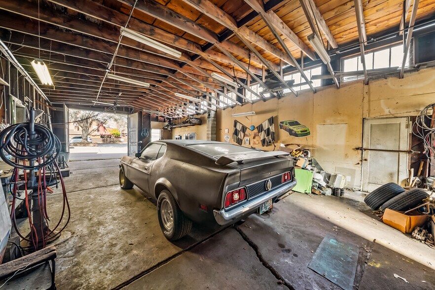 More Photos Of 205 E California St, Jacksonville General Retail For Sale