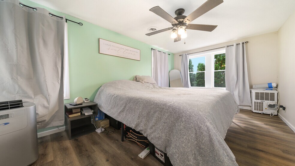 More Photos Of 110 E Dixon St, Polo Specialty For Sale