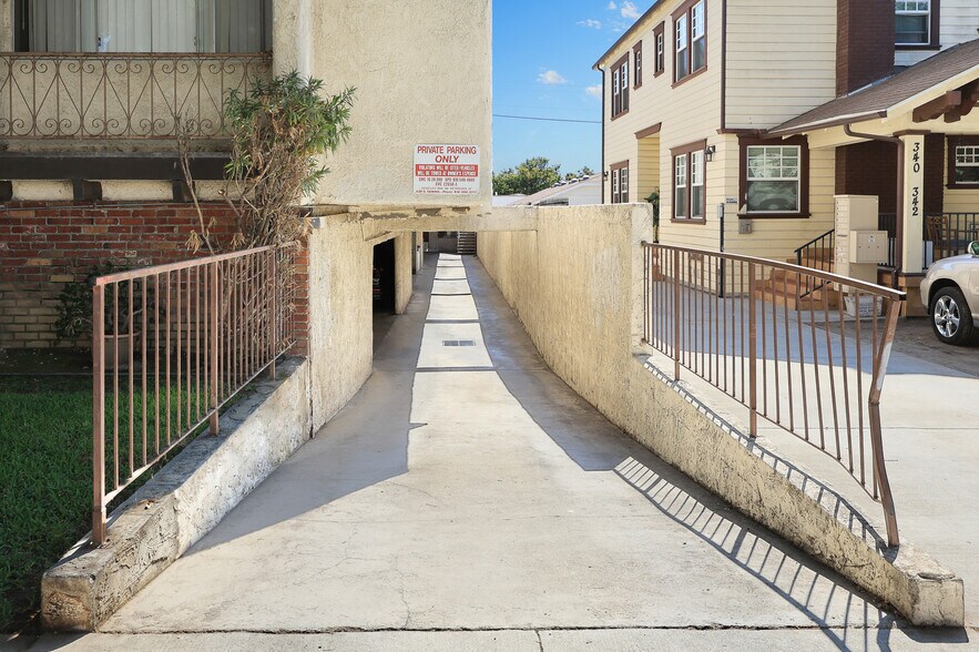 More Photos Of 332 Riverdale Dr, Glendale Apartments For Sale