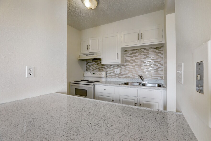 More Photos Of 1285 Wolff St, Denver Apartments For Sale