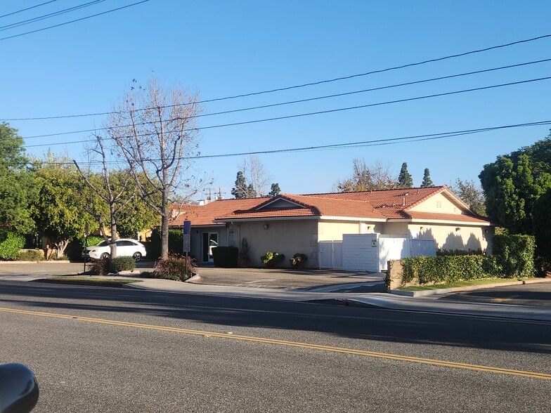 Primary Photo Of 1091 Bryan Ave, Tustin Schools For Sale
