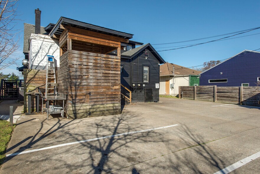 More Photos Of 2206 8th Ave S, Nashville General Retail For Sale