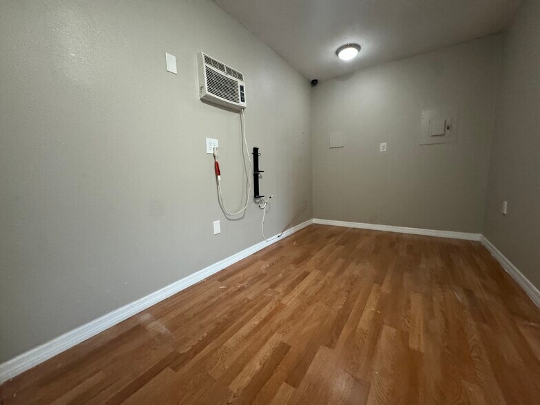 More Photos Of 531 N US Highway 17 92, Longwood Storefront Retail Office For Sale