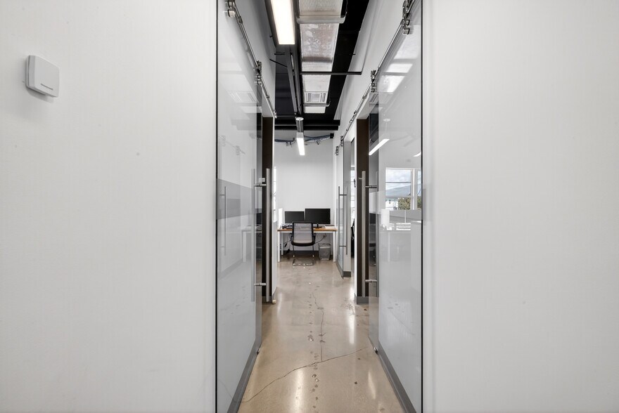 More Photos Of 7630 Biscayne Blvd, Miami Office For Lease