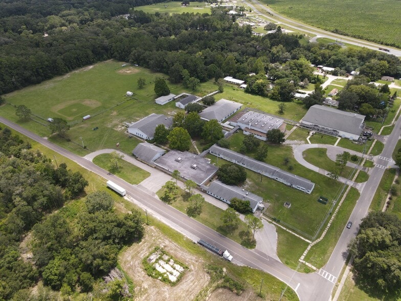 Primary Photo Of 20550 NE 42nd Pl, Williston Schools For Sale