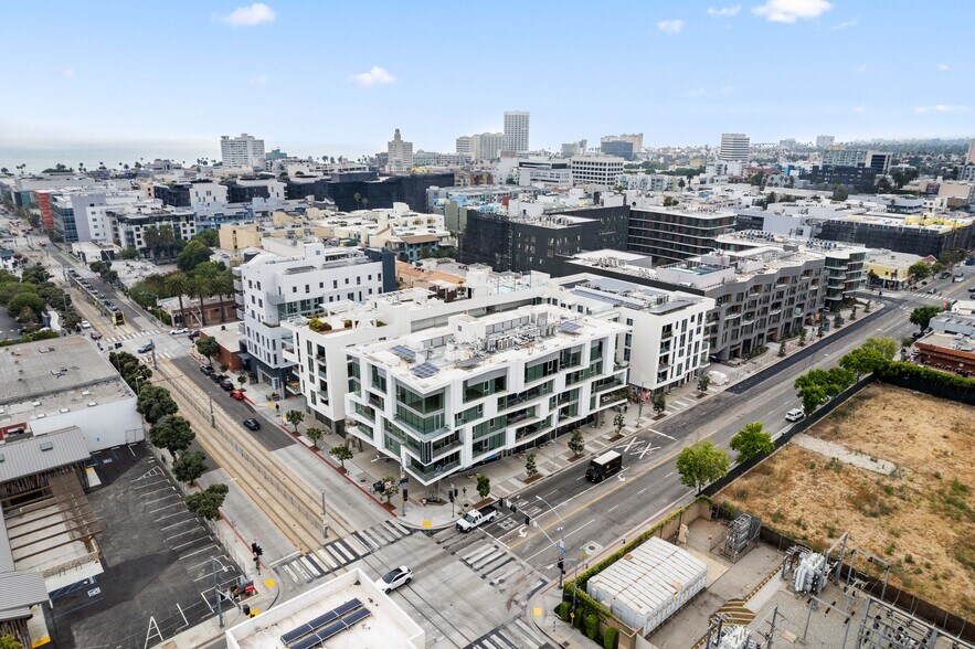 More Photos Of 1550 Lincoln Blvd, Santa Monica Apartments For Lease