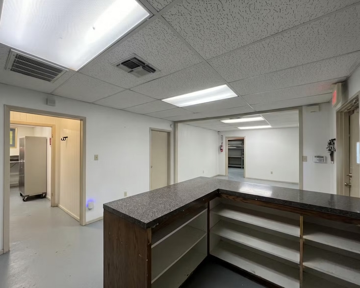 More Photos Of 820 Shelby Ln, Austin Warehouse For Lease