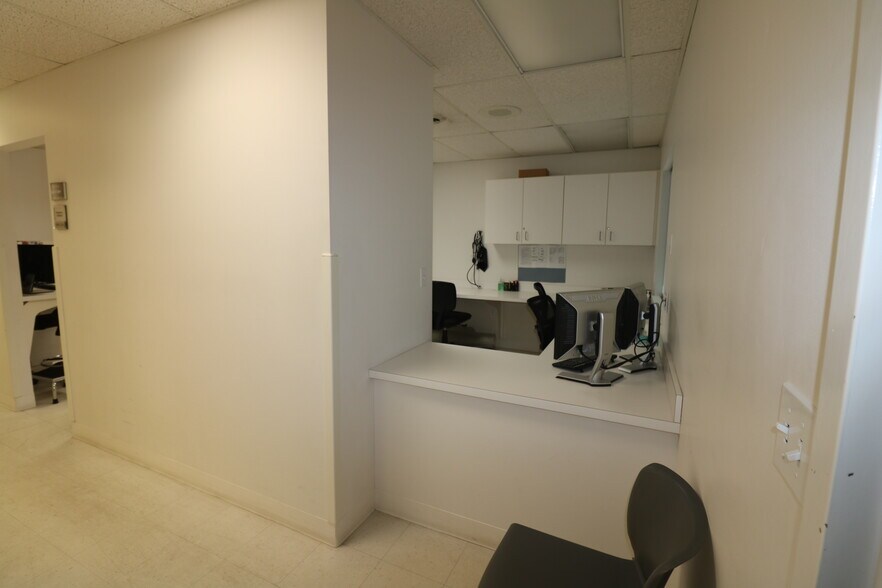 More Photos Of 34 Executive Dr, Norwalk Medical For Sale