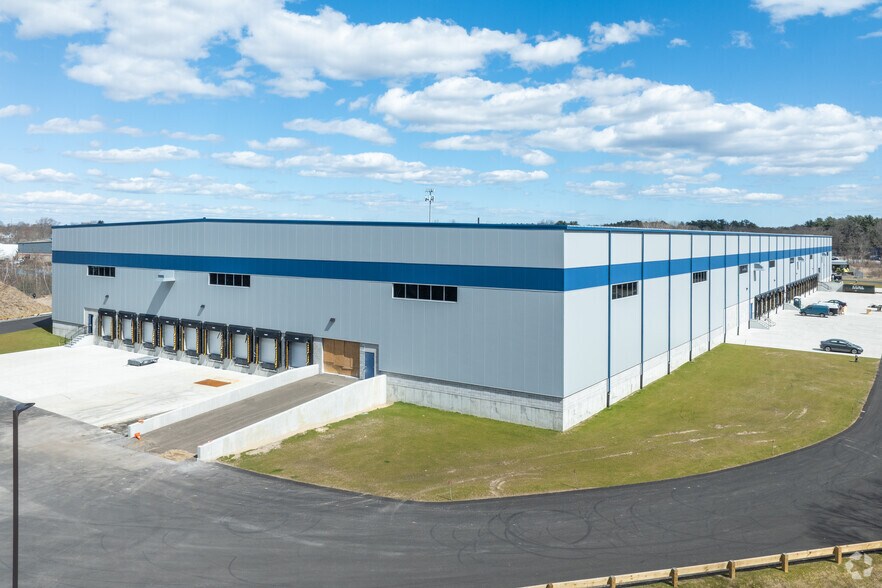 More Photos Of 105 Industrial Blvd, Brockton Warehouse For Lease