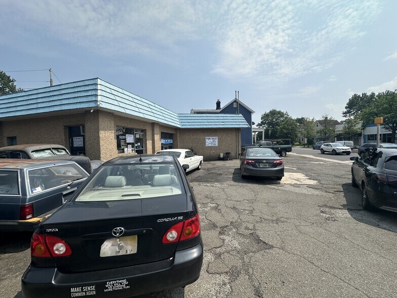 More Photos Of 401 Irvington Ave, South Orange Auto Salvage Facility For Sale