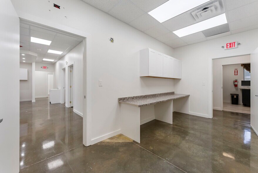 More Photos Of 26211 I-45, Spring Office For Lease