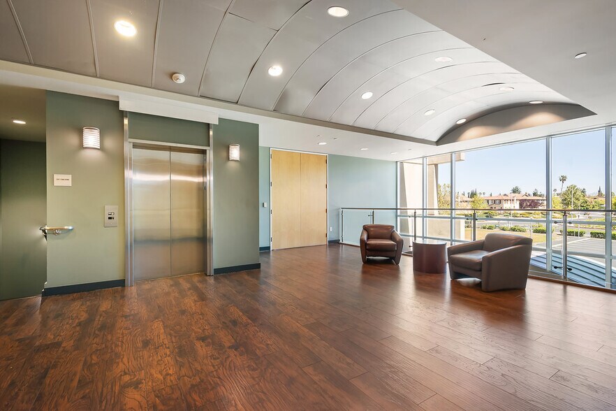 Primary Photo Of 4041 Lone Tree Way, Antioch Medical For Sale