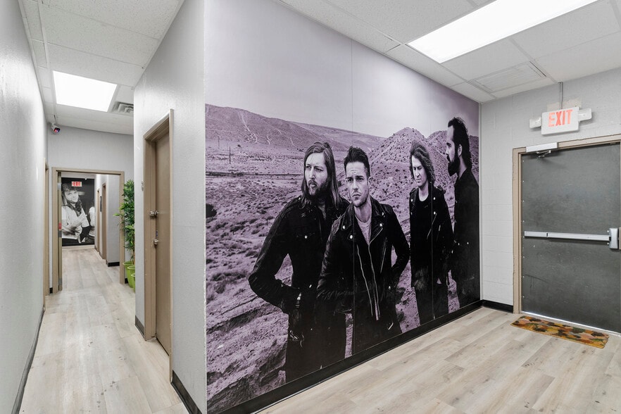 More Photos Of 1120 Almond Tree Ln, Las Vegas Loft Creative Space For Sale