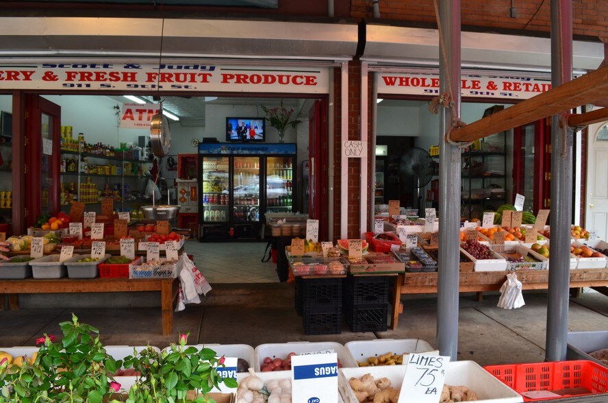 More Photos Of 911-913 S 9th St, Philadelphia Storefront Retail Residential For Lease