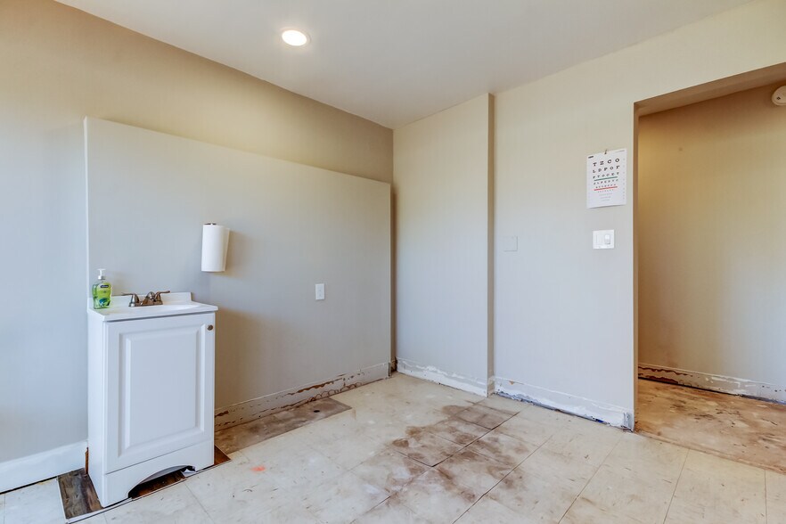 More Photos Of 7603 Seminole Blvd, Seminole Medical For Sale