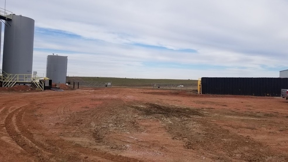 More Photos Of 132 104 Ave S, Killdeer Warehouse For Lease