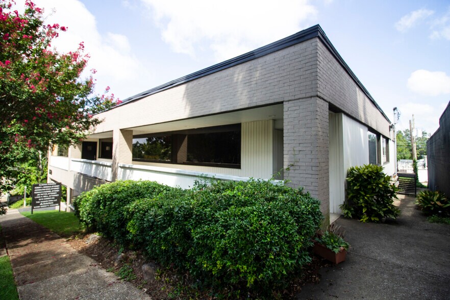 More Photos Of 3720 4th Ave S, Birmingham Medical For Lease