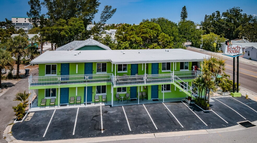 More Photos Of 12100 Gulf Blvd, Treasure Island Hotel For Sale