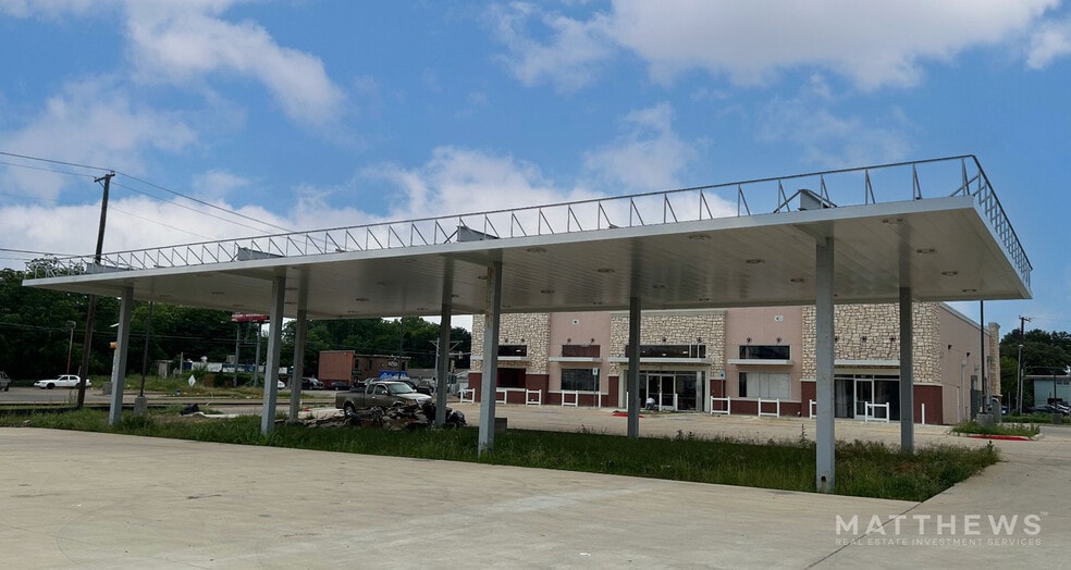 More Photos Of 4848 S Lancaster Rd, Dallas General Retail For Sale