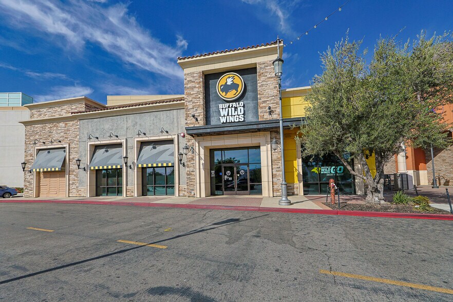 More Photos Of 1685 Simi Town Center Way, Simi Valley Unknown For Lease