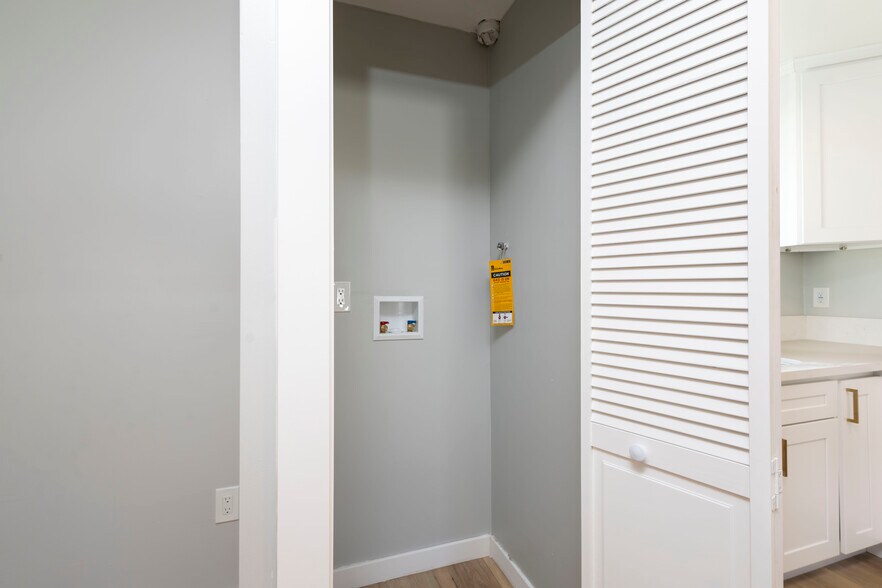 More Photos Of 3468 W 71st St, Los Angeles Apartments For Sale