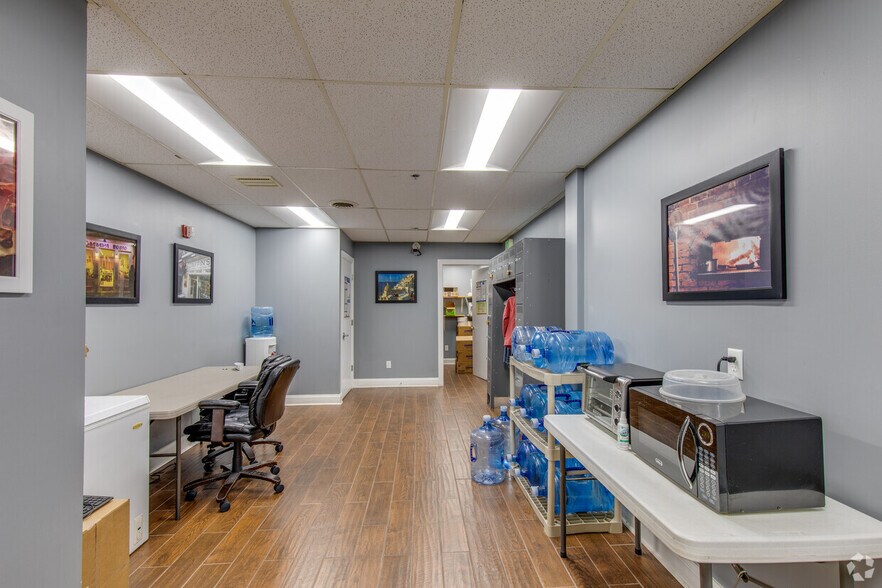 More Photos Of 8160 Lark Brown Rd, Elkridge Flex For Sale