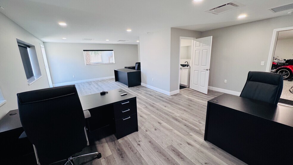 More Photos Of 1012 N Nova Rd, Daytona Beach Industrial For Sale