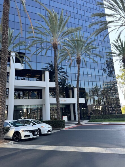More Photos Of 18400 Von Karman Ave, Irvine Office For Lease