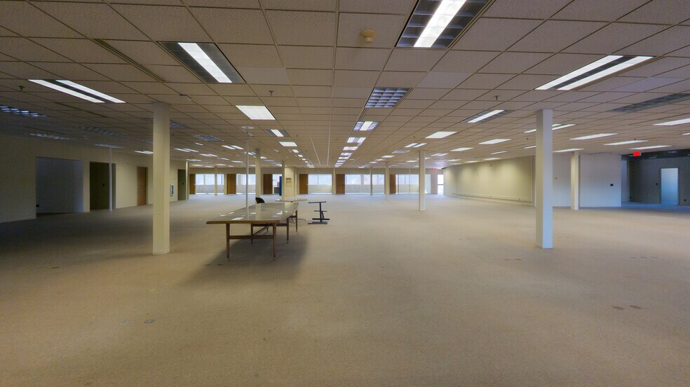 More Photos Of 2450 Marion Rd SE, Rochester Telecom Hotel Data Hosting For Lease