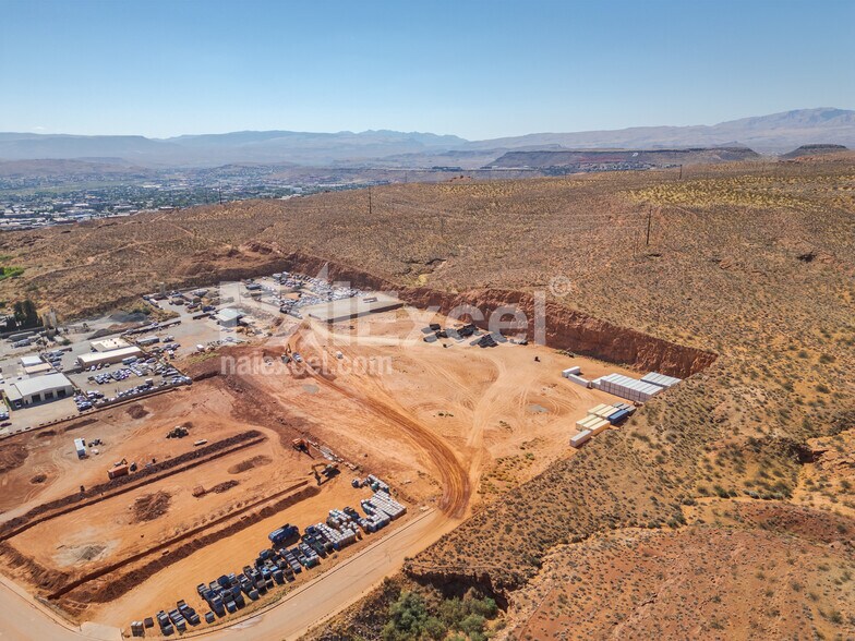More Photos Of 770 1080 E, Saint George Distribution For Lease
