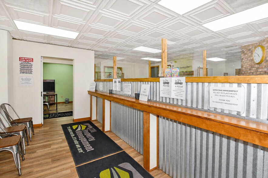 More Photos Of 1422 8th Ave, Greeley Office For Sale