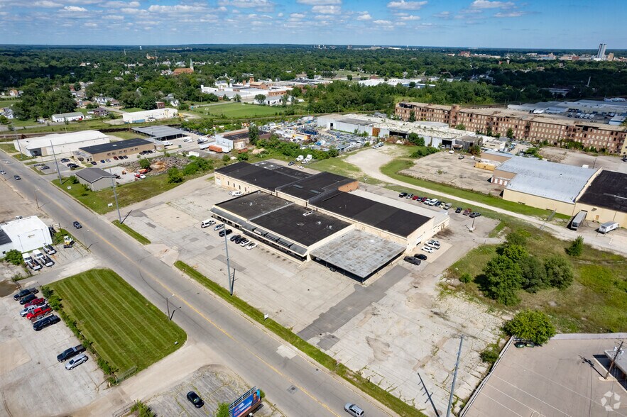 More Photos Of 244 Olive St, South Bend Light Manufacturing For Lease