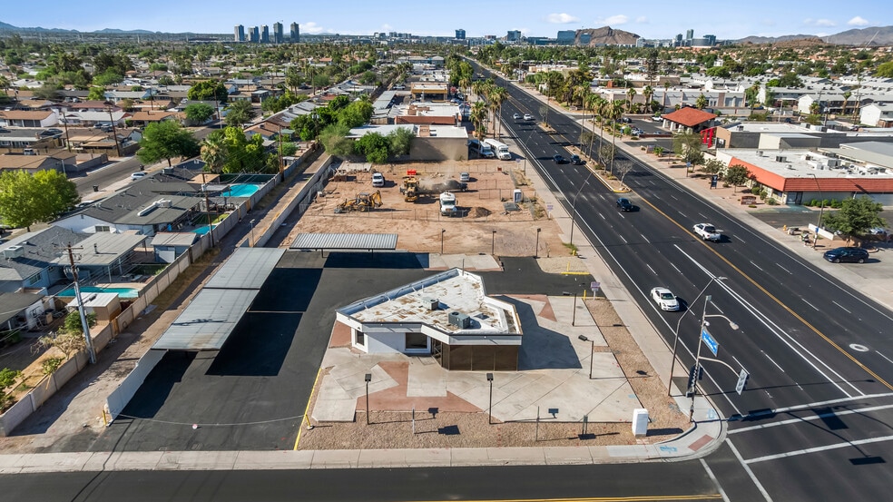 More Photos Of 925 N Scottsdale Rd, Scottsdale Freestanding For Sale