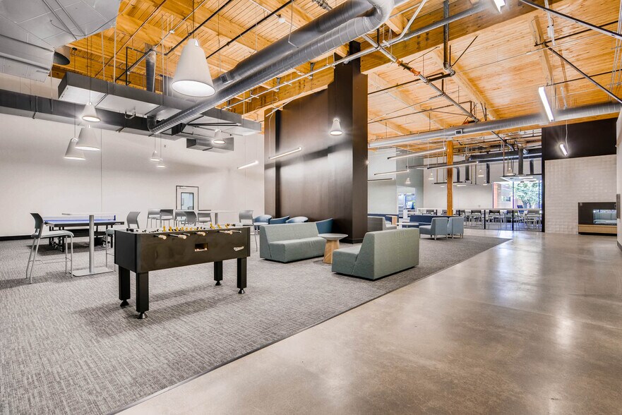 More Photos Of 26550 SW Parkway Avenue, Wilsonville Manufacturing For Lease