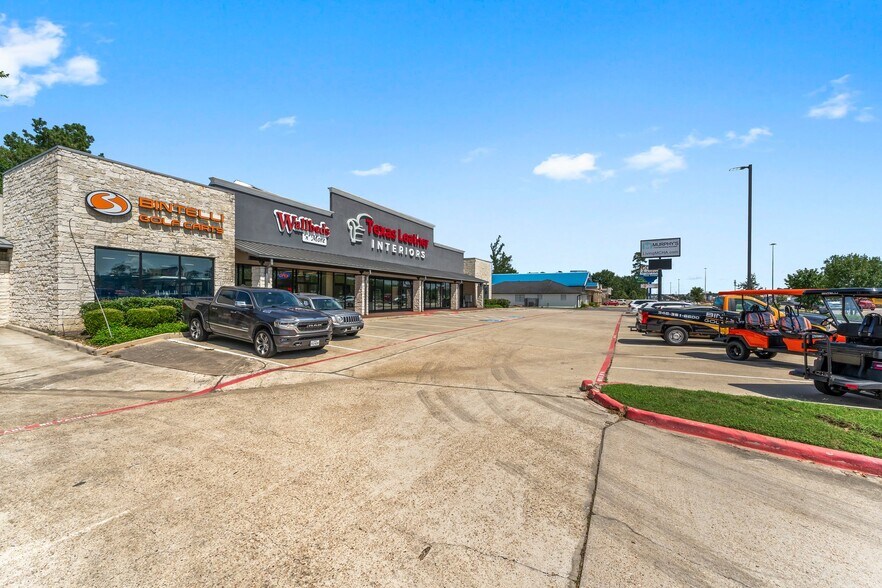 More Photos Of 26333 I-45, The Woodlands Storefront Retail Office For Sale