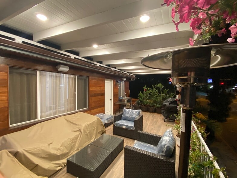 More Photos Of 405 W Broadway, Glendale Apartments For Sale