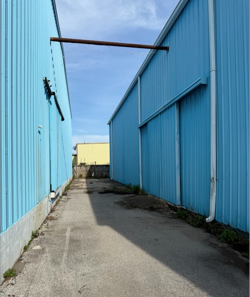 More Photos Of 627 Anchors St NW, Fort Walton Beach Warehouse For Sale