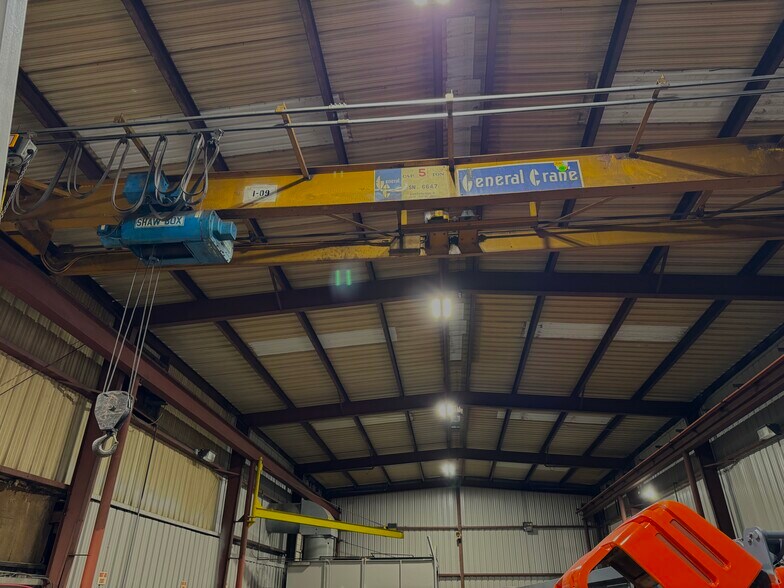More Photos Of 6031 Fm 2767, Tyler Warehouse For Lease