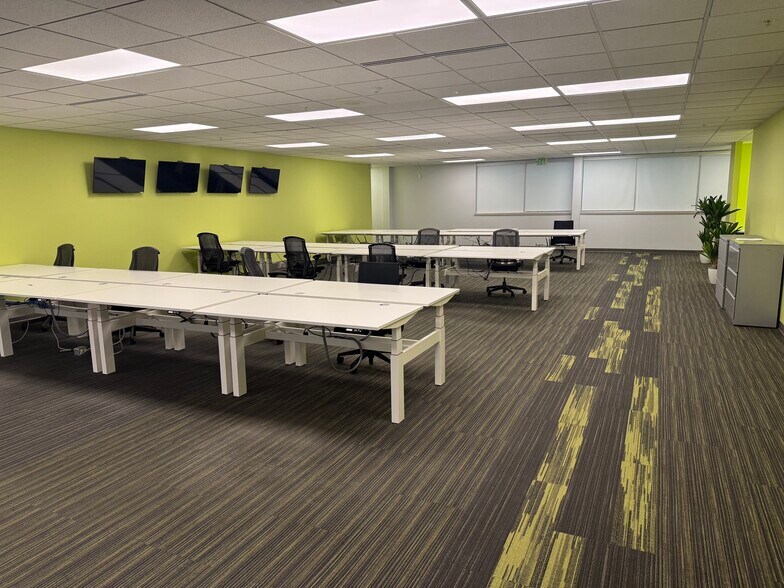 More Photos Of 4147 Eastern Ave SE, Wyoming Office For Sale