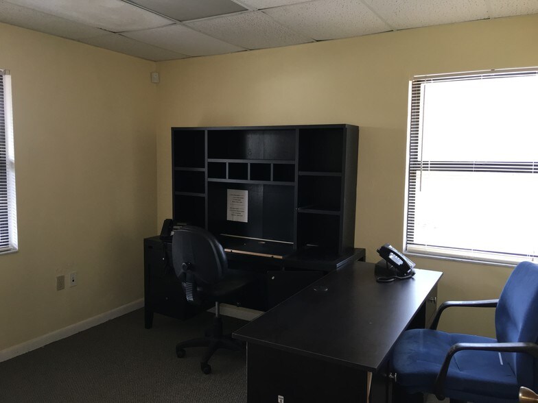 More Photos Of 27725 Old US Highway 41, Bonita Springs Office For Lease