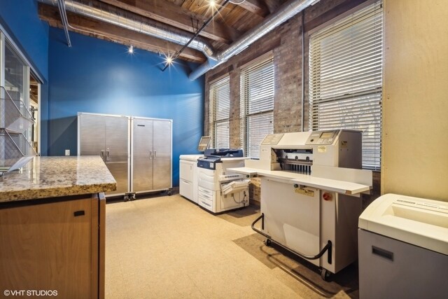 More Photos Of 1348 W Concord Pl, Chicago Office For Lease