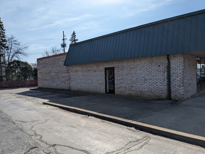 More Photos Of 4579-4695 Great Northern Blvd, North Olmsted Unknown For Sale