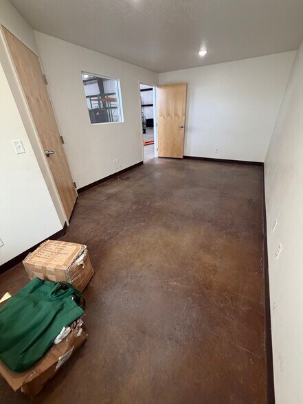 More Photos Of 1900 N 200 E, Spanish Fork Warehouse For Lease
