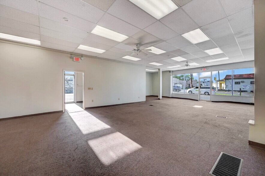 More Photos Of 535 Green Ridge St, Scranton Storefront Retail Residential For Sale