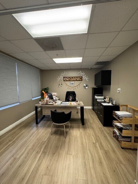 More Photos Of 12601 NW 115th Ave, Medley Warehouse For Lease