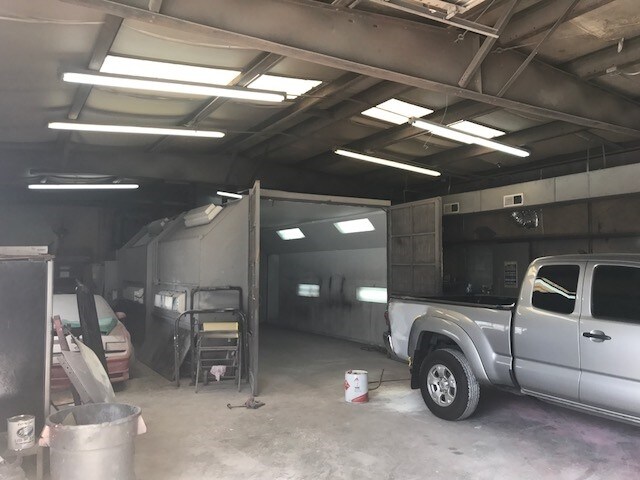 More Photos Of 2714 Southern Ave, Memphis General Retail For Lease