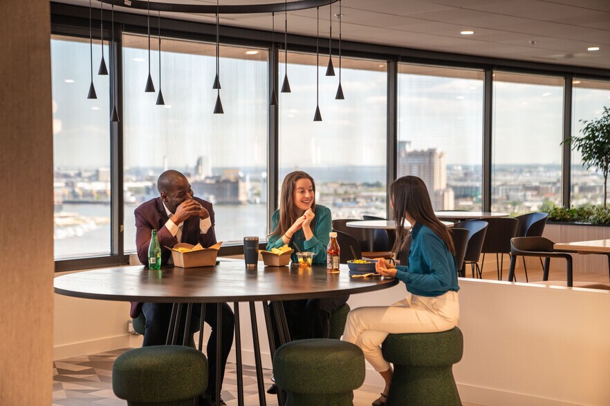 More Photos Of 100 Light St, Baltimore Office For Lease