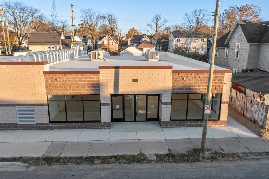 More Photos Of 1010 Cesar E Chavez Ave SW, Grand Rapids General Retail For Lease