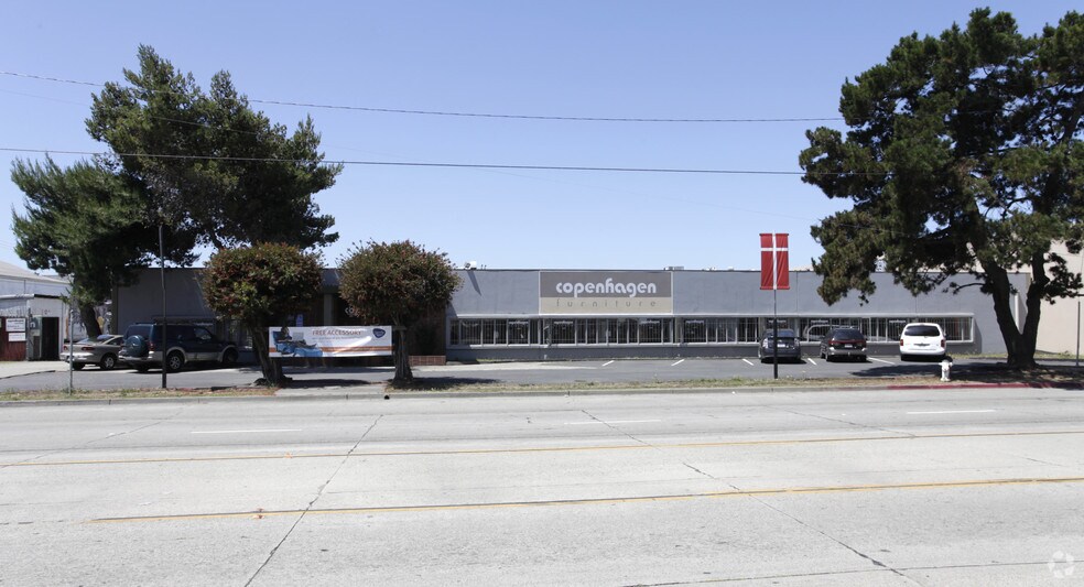 More Photos Of 6425 San Leandro St, Oakland Industrial For Sale