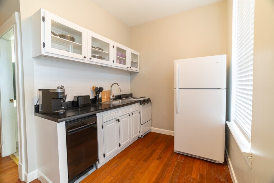 More Photos Of 1701-1709 S 9th St, Saint Louis Apartments For Sale